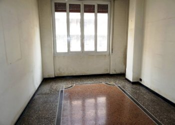 Camera da letto - Trilocale via Antonio Cantore, Genova (zona Sampierdarena) - foto 6