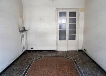 Camera da letto - Trilocale via Antonio Cantore, Genova (zona Sampierdarena) - foto 7