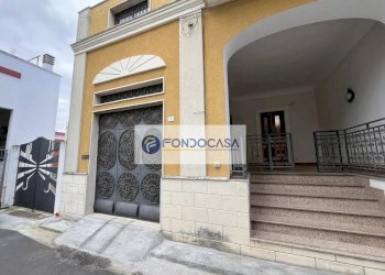 Foto 2 - Villa Via Alessandro Manzoni
 
5, Parabita - foto 2