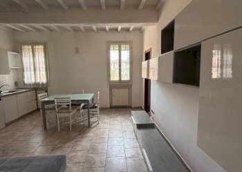 Salone - Quadrilocale via Carlo Zucchi, Modena (zona Circoscrizione 1) - foto 4