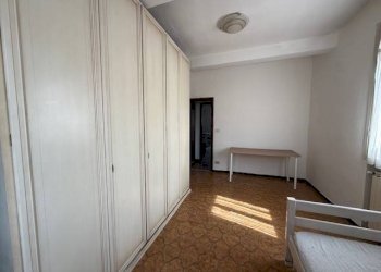 Camera da letto - Quadrilocale via Carlo Zucchi, Modena (zona Circoscrizione 1) - foto 24