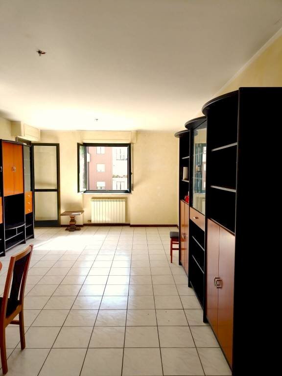 Salone - Quadrilocale via Cesare Vinaj, 12, Cuneo (zona Donatello) - foto 2