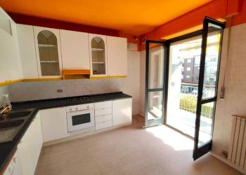 Cucina - Quadrilocale via Cesare Vinaj, 12, Cuneo (zona Donatello) - foto 8