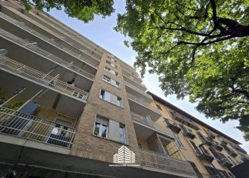 Facciata - Bilocale via Onorato Vigliani, 184, Torino (zona Mirafiori Sud) - foto 1
