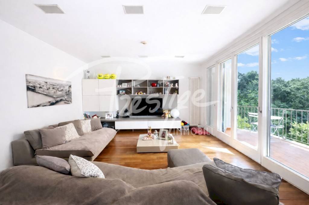 Salone - Appartamento via Enrico Toti, 11A, La Spezia - foto 1