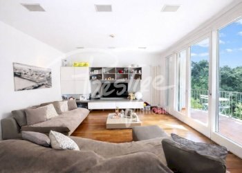 Salone - Appartamento via Enrico Toti, 11A, La Spezia - foto 1