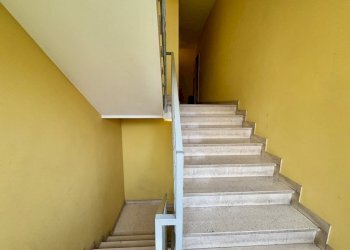 Interno palazzo - Appartamento via Piemonte, 23, Biella - foto 5