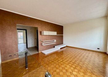 Soggiorno - Appartamento via Piemonte, 23, Biella - foto 10