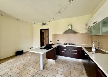 Cucina - Appartamento via Piemonte, 23, Biella - foto 16