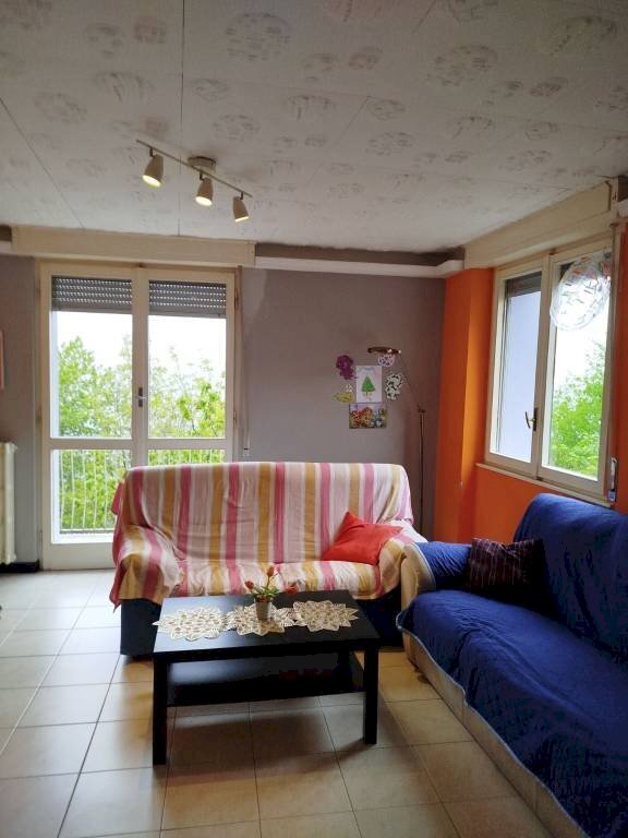 Salone - Appartamento via Balzarini, Faedo Valtellino - foto 2