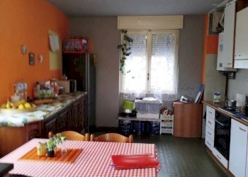 Cucina - Appartamento via Balzarini, Faedo Valtellino - foto 4