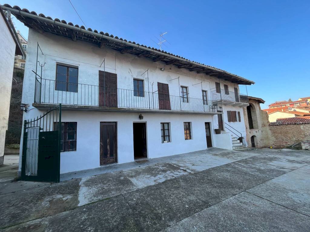 Facciata - Rustico Cisterna d'Asti - foto 1