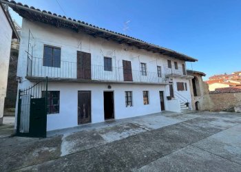 Facciata - Rustico Cisterna d'Asti - foto 1