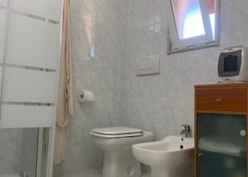 Bagno - Two-room apartment via Riccardo Zandonai, 25, Bari (neighborhood Fesca) - photo 5