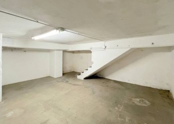 Magazzino - Negozio via San Fruttuoso, 16, Genova (zona Marassi) - foto 14