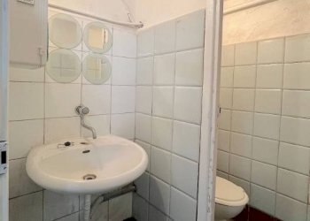 Bagno - Negozio via San Fruttuoso, 16, Genova (zona Marassi) - foto 16
