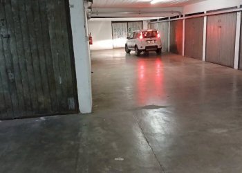 Box auto - Box via Cesare Battisti, Aosta - foto 4