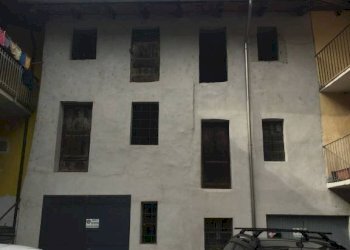 Facciata - Box vicolo Giordano, 8, Ivrea - foto 2