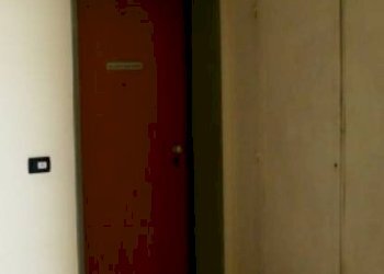 Interno palazzo - Appartamento all'asta via Fiumara, 7, Genova (zona Sampierdarena) - foto 6