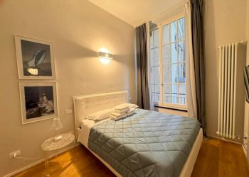 Camera da letto - Bilocale vico di Pellicceria, 1, Genova (zona Centro Storico) - foto 6
