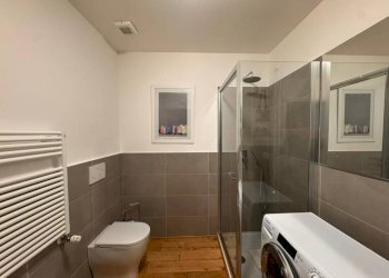 Bagno - Bilocale vico di Pellicceria, 1, Genova (zona Centro Storico) - foto 8