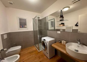 Bagno - Bilocale vico di Pellicceria, 1, Genova (zona Centro Storico) - foto 9