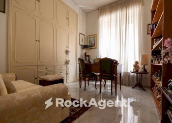 Camera da letto - Quadrilocale via Aldo Barbaro, 30, Catanzaro - foto 18