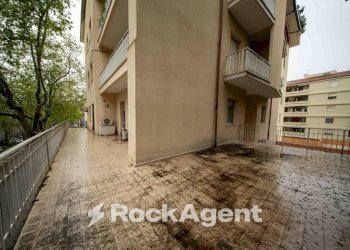 Terrazzo - Appartamento viale Adua, 42, Sassari - foto 2