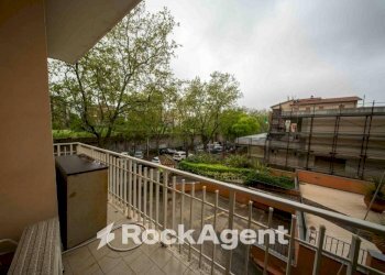 Balcone - Appartamento viale Adua, 42, Sassari - foto 12