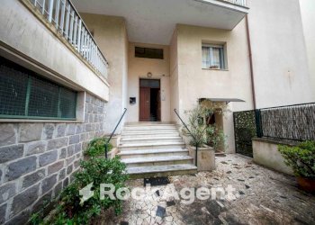 Facciata - Appartamento viale Adua, 42, Sassari - foto 13