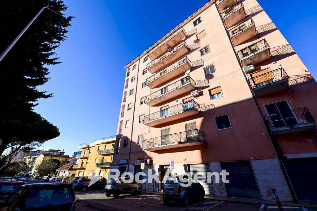 Facciata - Quadrilocale via Bambinello Gesù, 24, Catanzaro - foto 1