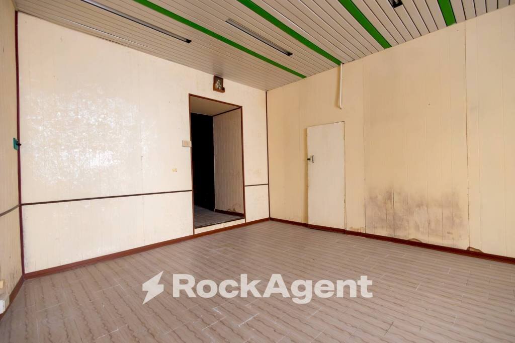 Stanza non arredata - Negozio via XX Settembre, 38, Catanzaro - foto 3