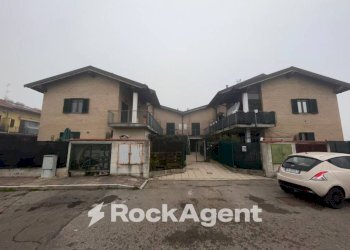 Facciata - Appartamento via F. lli Bandiera, Giussago - foto 13