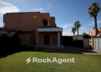 Facciata - Villa via di Torre Testa, Brindisi - foto 1