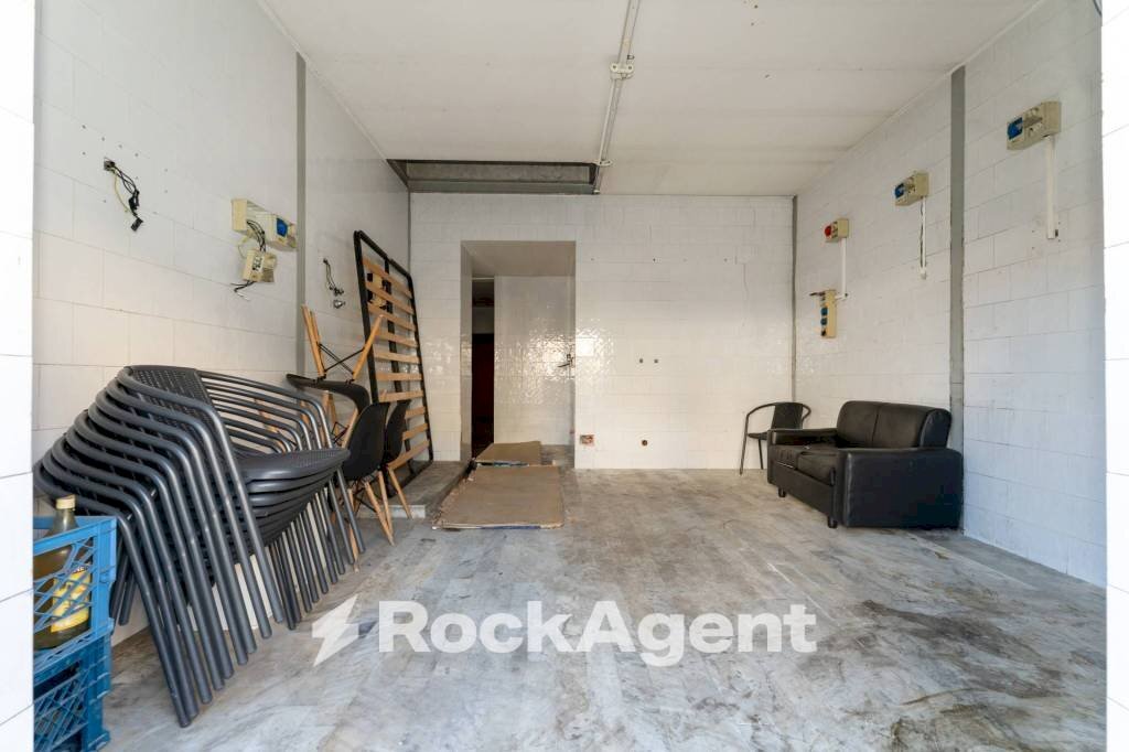 Interno non residenziale - Negozio via Mogadiscio, 25, Catania - foto 1