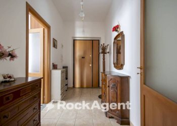 Ingresso - Trilocale via Nicola Lombardi, 9, Catanzaro - foto 9