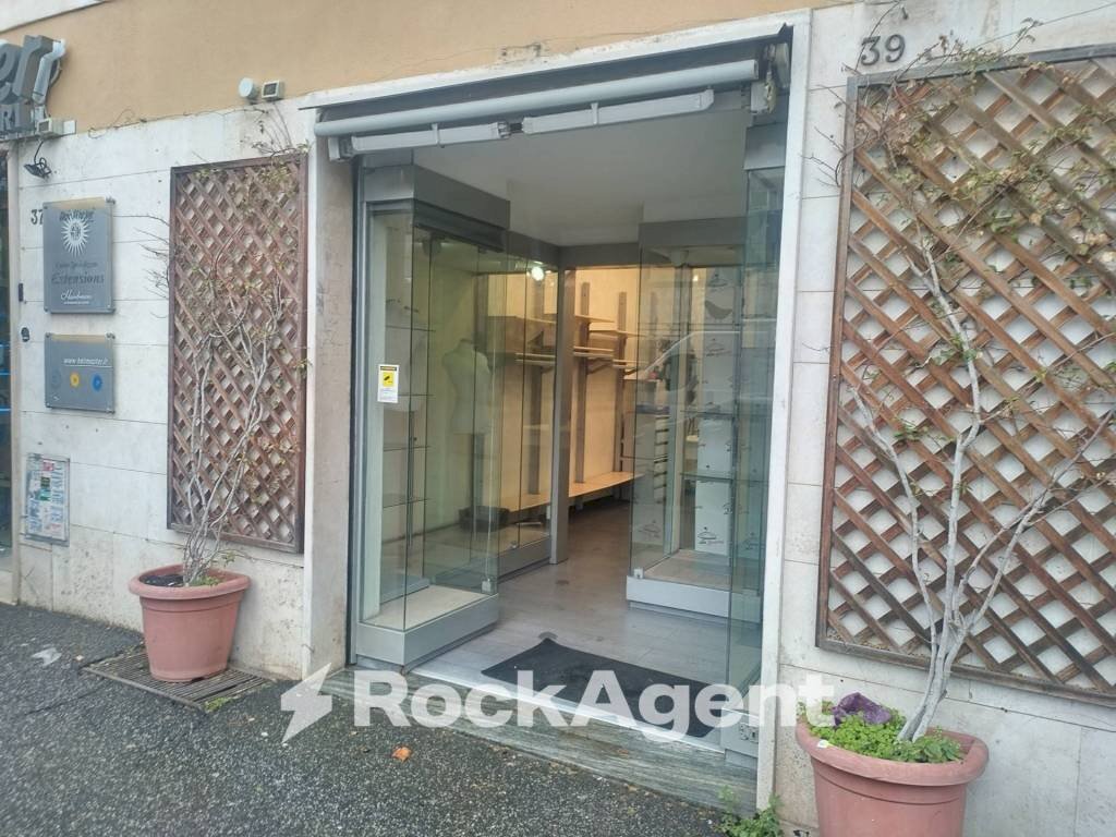 Facciata - Shop via Giovanni de Calvi, 39, Roma - photo 1