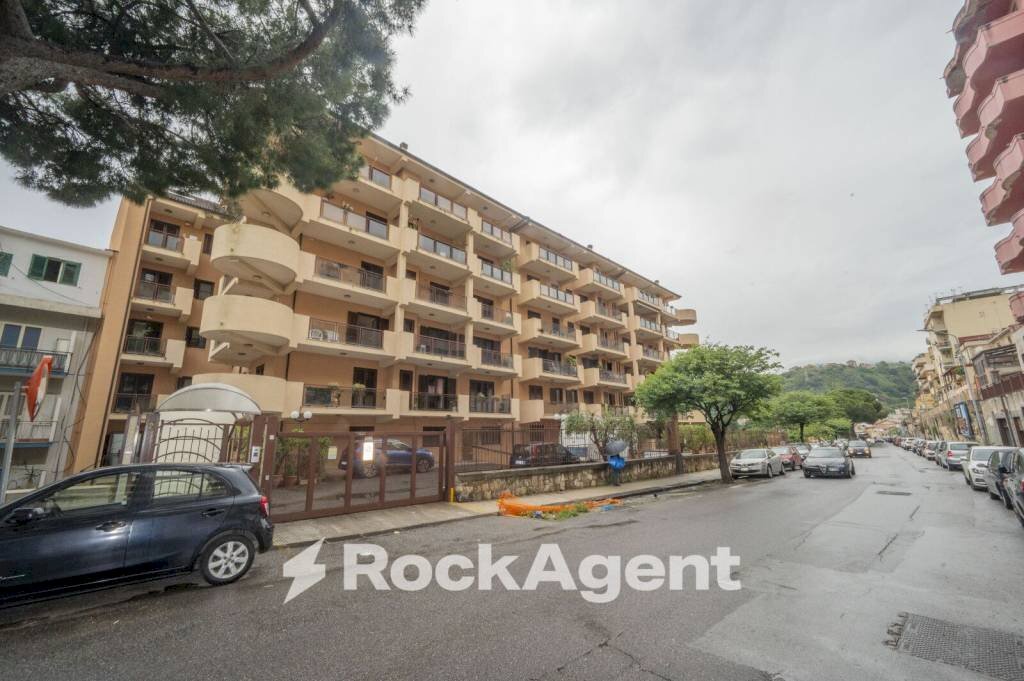 Facciata - Appartamento viale Italia, 2, Messina - foto 2