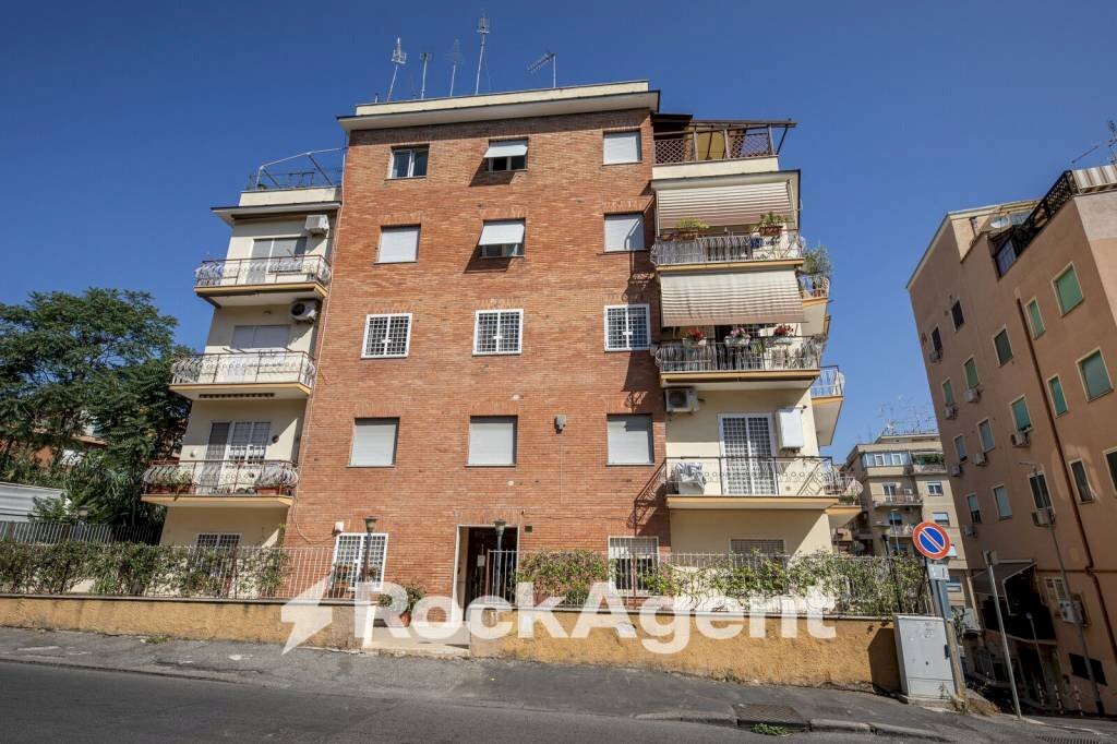Facciata - Appartamento via dei Durantini, 221, Roma - foto 2