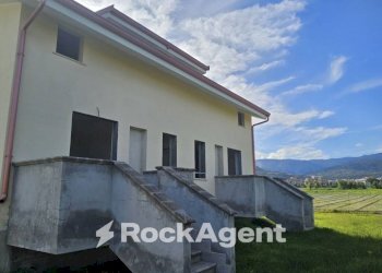 Facciata - Villa a Schiera via degli aranci isca marina, Isca sullo Ionio - foto 1