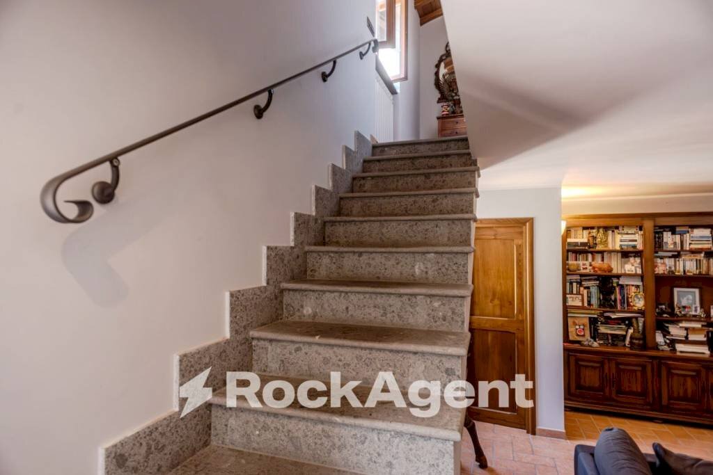 Scala - Appartamento via delle Scuole, 4, Viterbo - foto 3