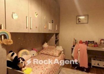 Camera da letto - Trilocale viale Milite Ignoto, 56, Alessandria - foto 16