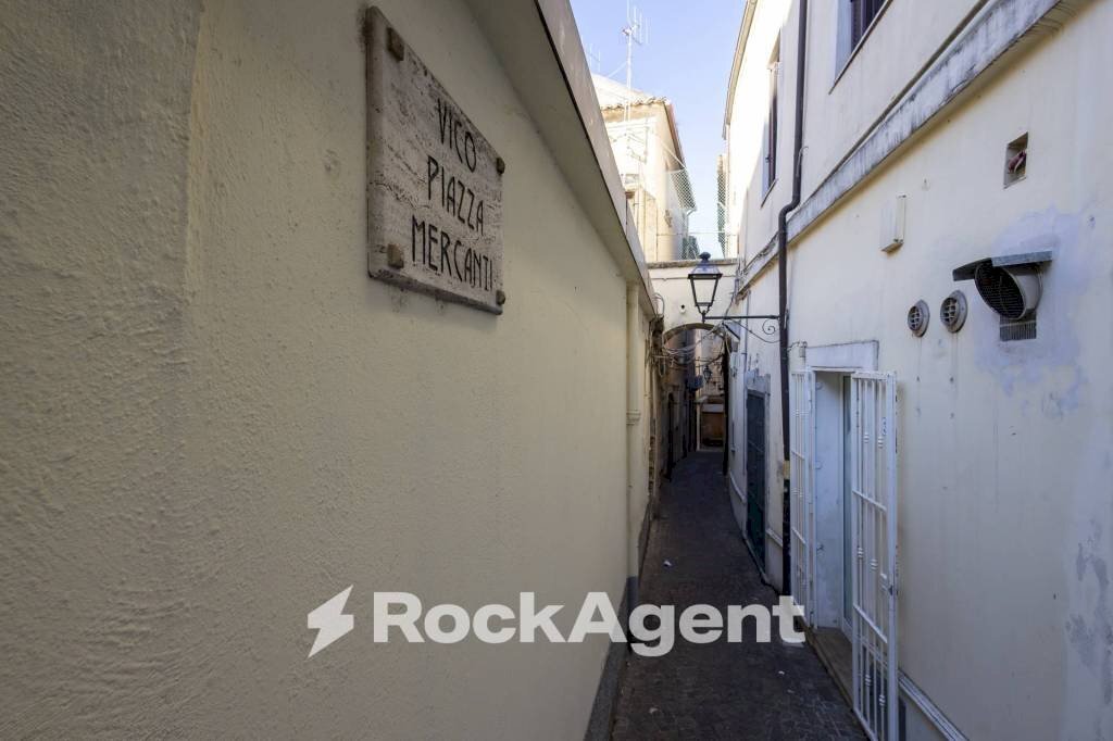 Zona - Negozio vico Piazza Mercanti, 9, Catanzaro - foto 1