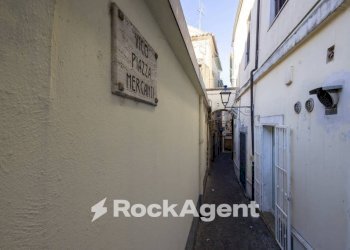 Zona - Negozio vico Piazza Mercanti, 9, Catanzaro - foto 1