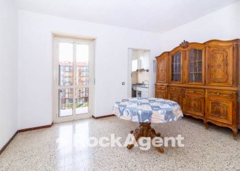 Camera da letto - Trilocale via Andrea Provana, 25, Collegno - foto 2