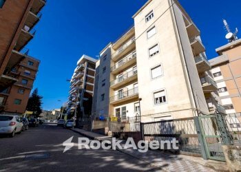 Facciata - Quadrilocale via Madonna dei Cieli 40/a, Catanzaro - foto 45