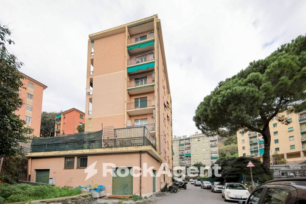 Facciata - Appartamento corso Luigi Andrea Martinetti, 113, Genova (zona Sampierdarena) - foto 2