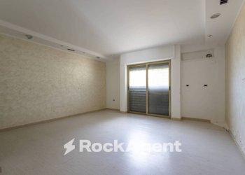 Stanza non arredata - Shop via Risorgimento, 114, Borgia - photo 18