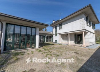 Facciata - Villa corso Genova, 242, Vigevano - foto 38