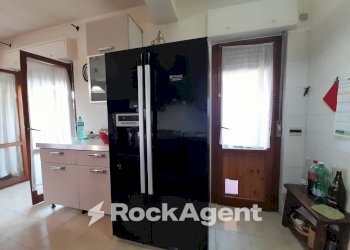 Cucina - Appartamento via del Carmine, 8, Acquapendente - foto 13